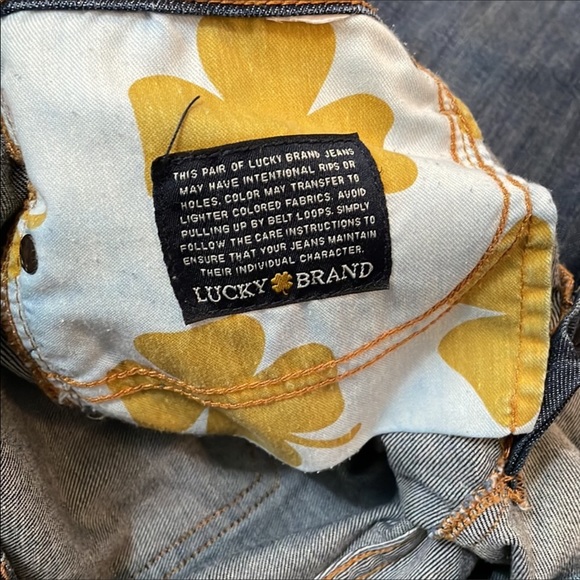 Like New Lucky Jeans - Picture 5 of 7
